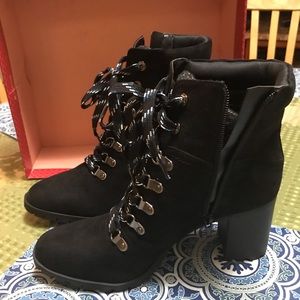 Woman’s boots black/black multi microsu/heather flan